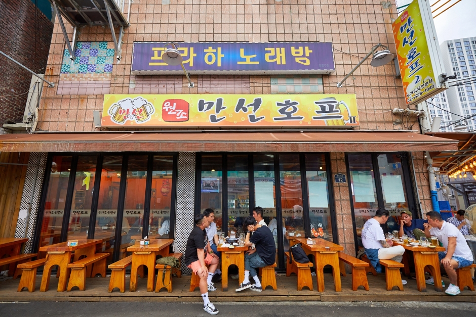 Euljiro Nogari Alley (을지로 노가리골목)
